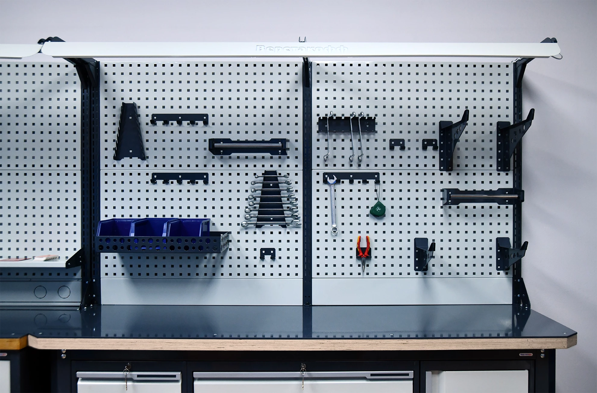 MCN 2052.S68.11-2FR Рабочее место 1982x1993x743 мм