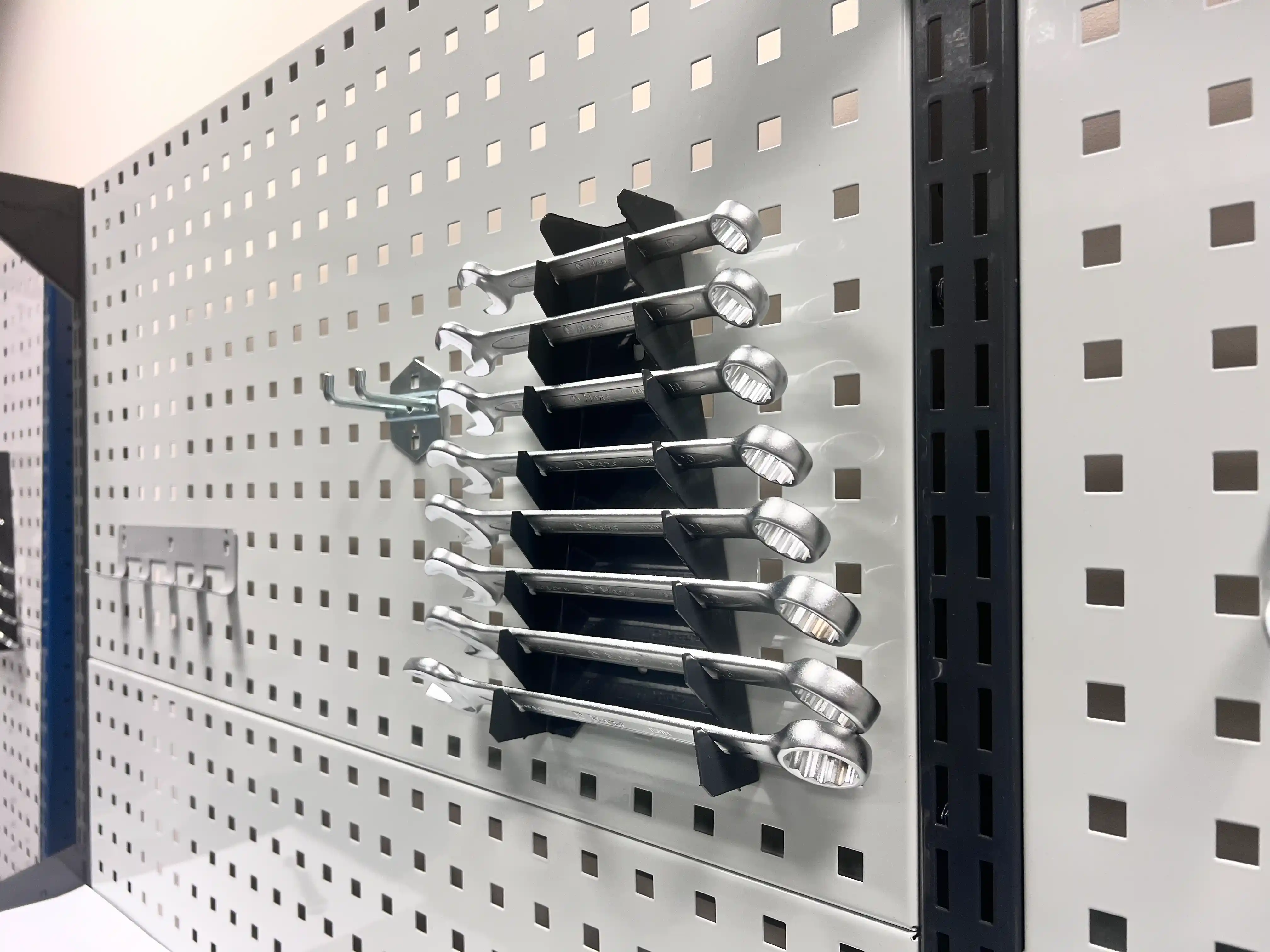 CTR 1632.L34.5-2 Верстак слесарный 2165x1593x743 мм